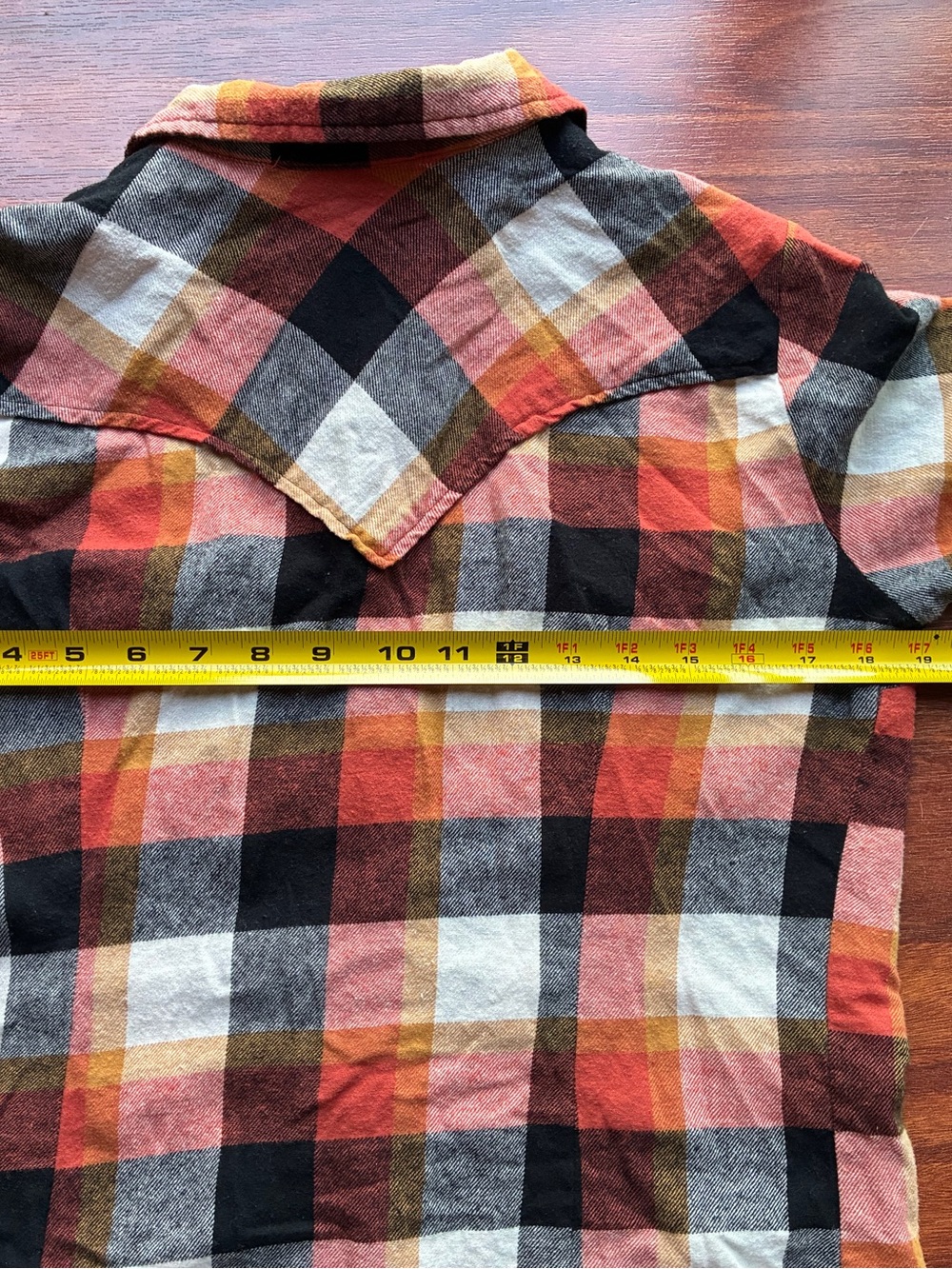 Ladies Wrangler Plaid Flannel Shirt - Picture 4 of 7